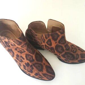Lifestride Size 7.5 soft system, flex, leopard print booties Payton 2  LIKE NEW